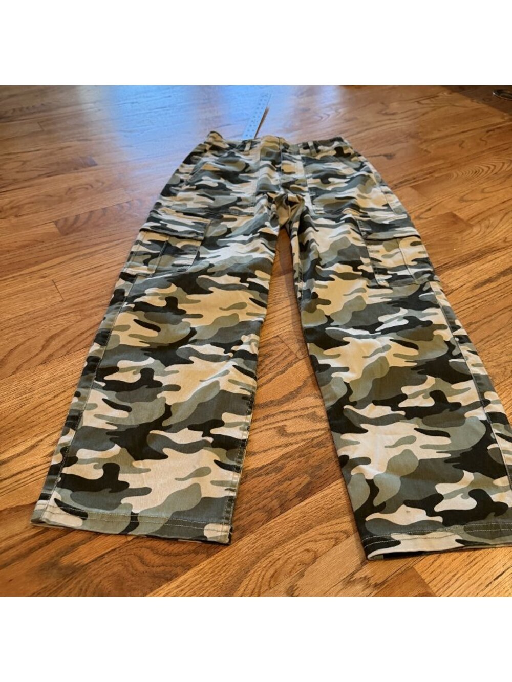 HOLLISTER WOMENS GREEN CAMOFLAUGE PANTS SMALL ULTRA HIGH RISE STRAIGHT LEG